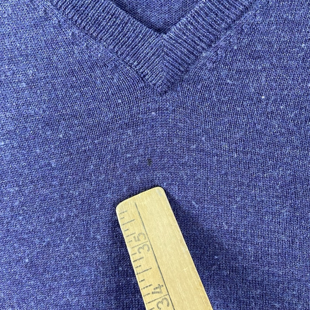 Peter Millar Sweater men's Large Purple V-Neck 100% Merino Wool Pullover Knit - Picture 11 of 12